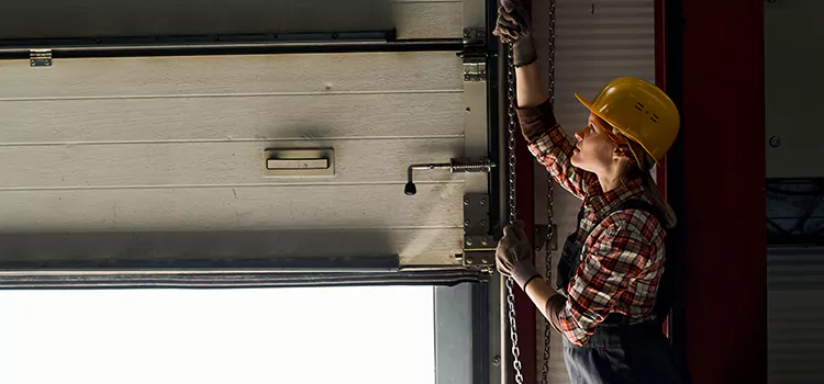 Addressing Common Garage Door Stoppage Issues in Mission, TX
